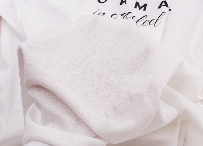 大きいサイズ レディース ラウンドネックプリントロゴ長袖白Tシャツ 3L 4L 5L