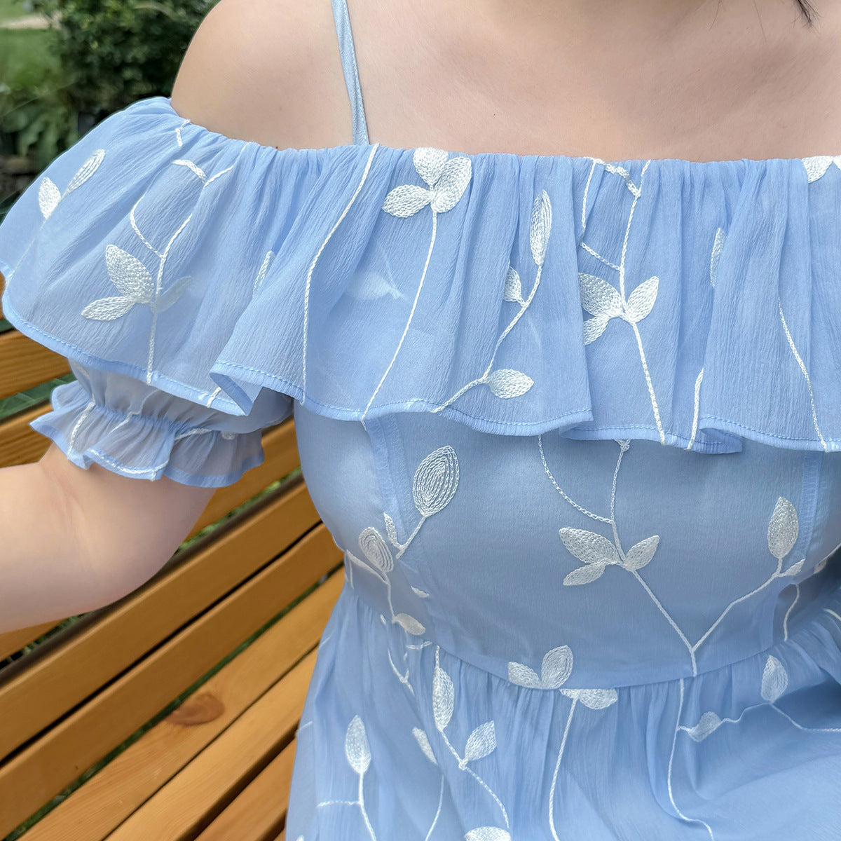 大きいサイズ レディース フリルオフショルダー刺繍ワンピース LL 3L 4L 5L