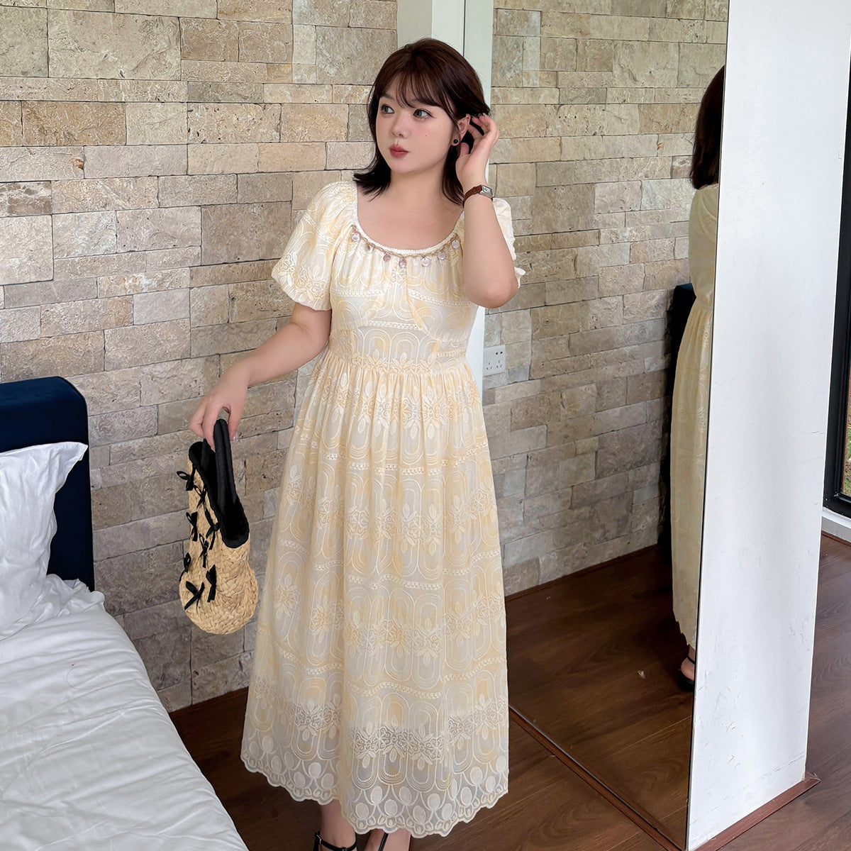 大きいサイズ レディース 貝殻型飾り付きスクエアネック花柄刺繍レースワンピース LL 3L 4L 5L