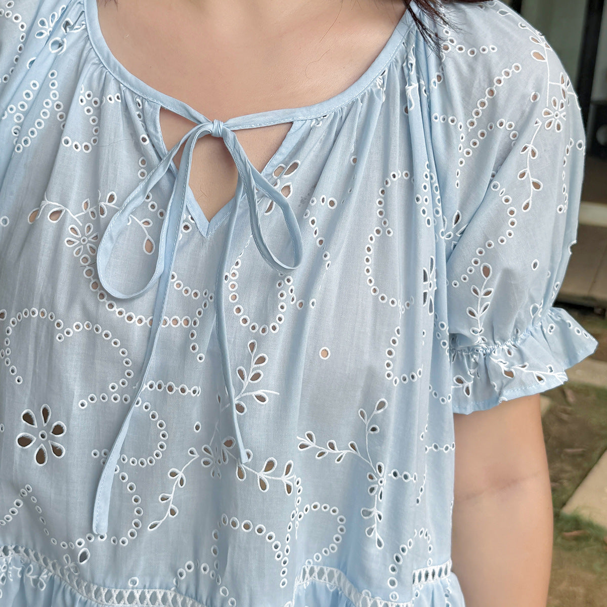 大きいサイズ レディース リボンラウンドネック中空刺繍花柄プリントブラウス LL 3L 4L 5L