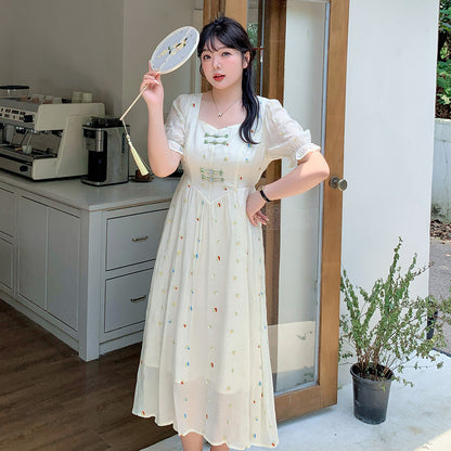 大きいサイズ レディース フレンチスクエアネックのフラワー刺繍ワンピース LL 3L 4L 5L