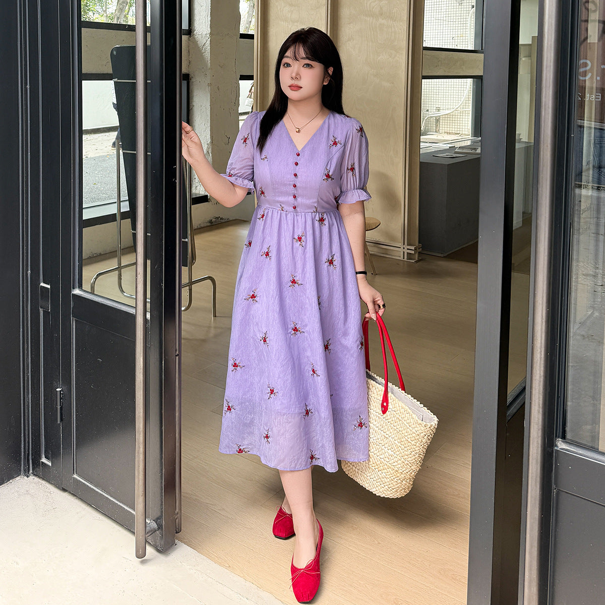 大きいサイズ レディース Vネック刺繍入りリボン花柄ワンピース LL 3L 4L 5L