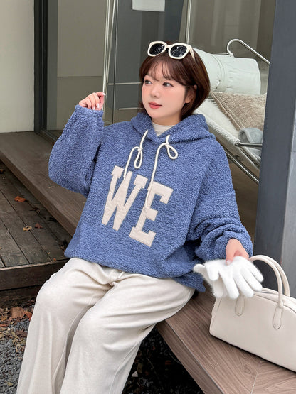 大きいサイズ レディース 刺繍ロゴ付きプルオーバーふわふわフリースパーカー LL 3L 4L 5L